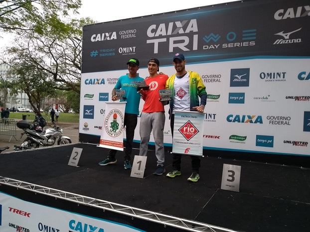 Jhonathan Castro garante vaga no Brasileiro de Triathlon
